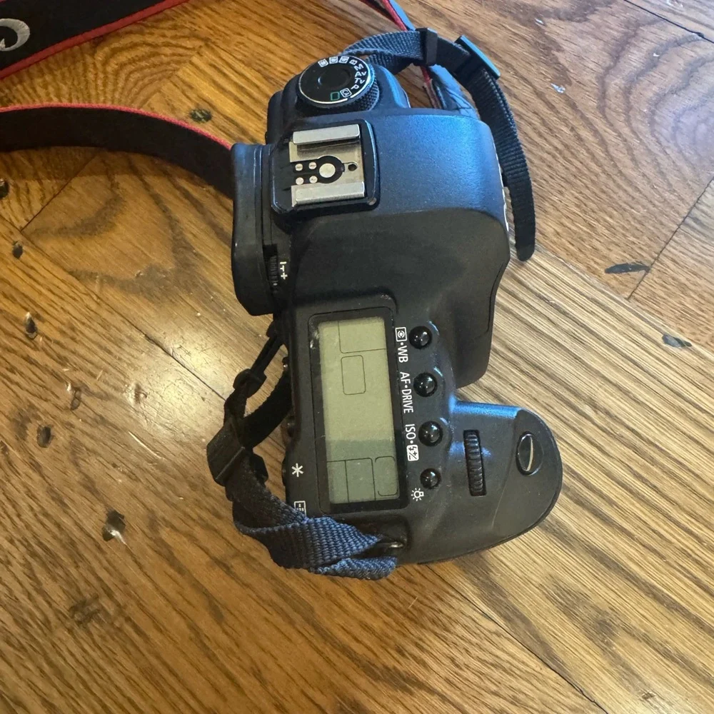 Canon EOS 5D Mark II Black Camera